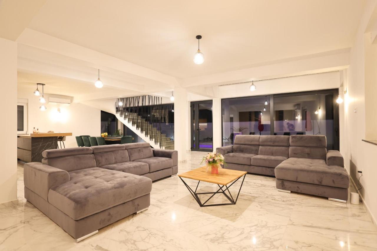 Rhapsody In Green - Luxury Villa In Zadar Crno Экстерьер фото