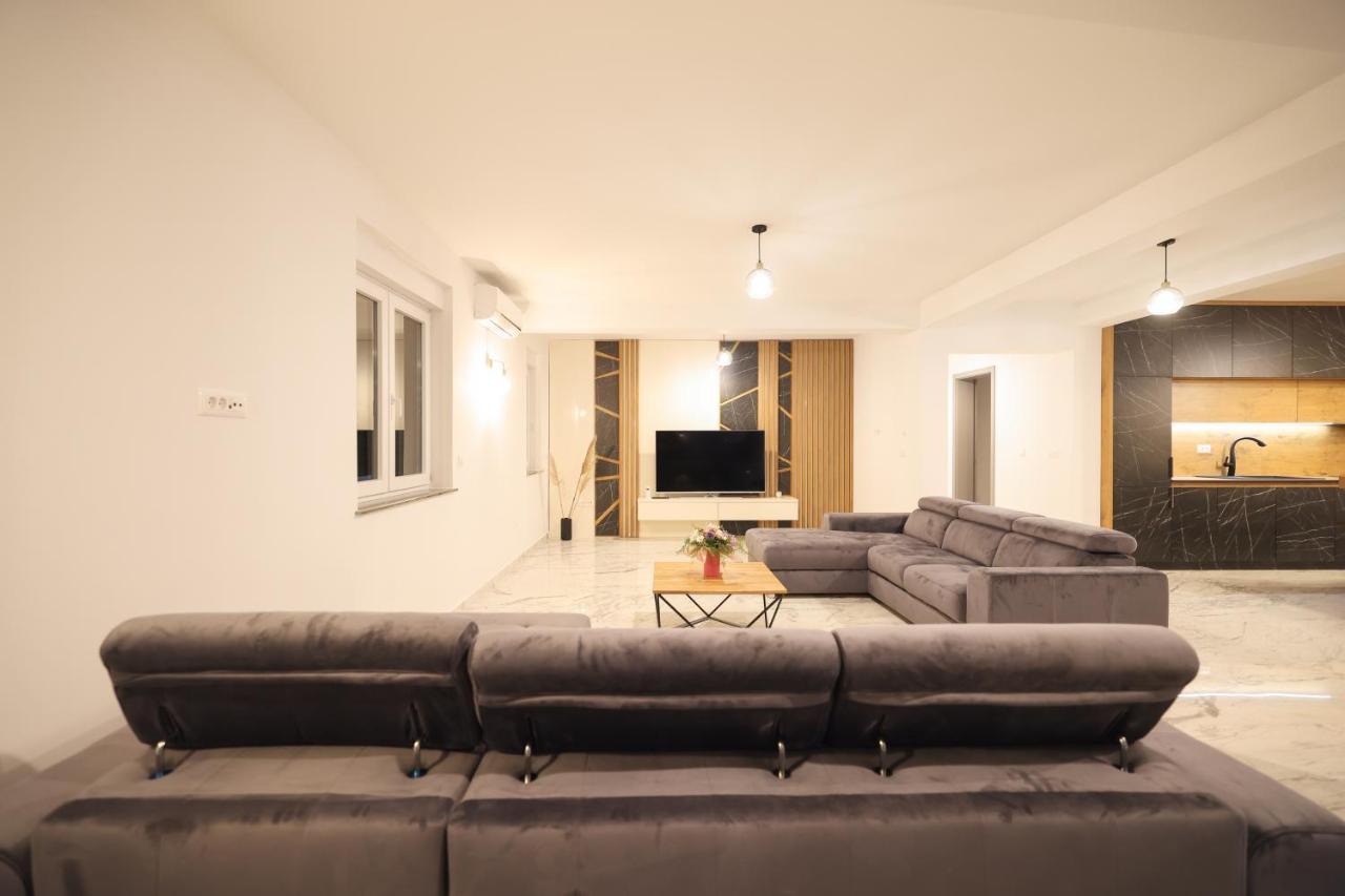 Rhapsody In Green - Luxury Villa In Zadar Crno Экстерьер фото
